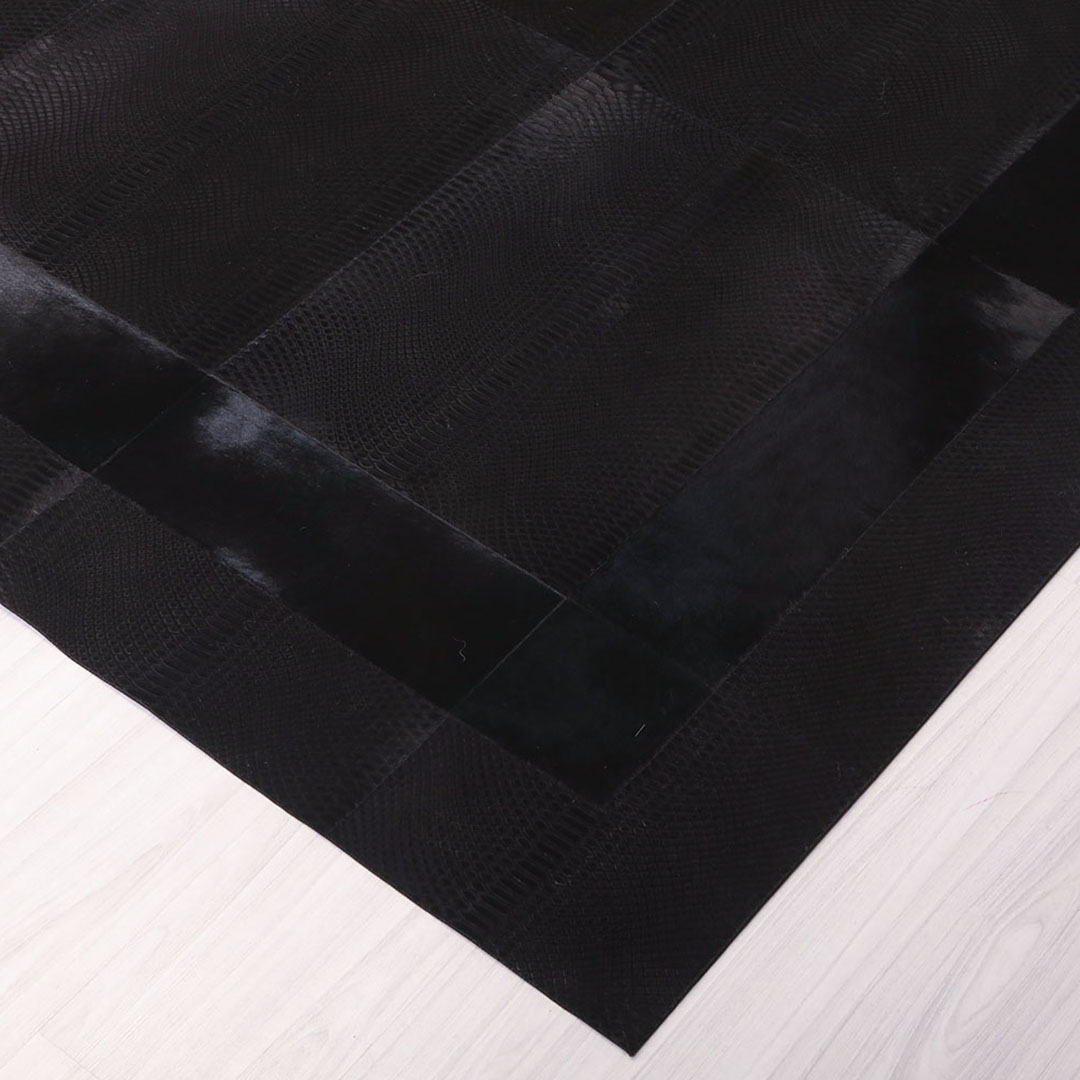 Hakiki Deri Anaconda Desenli Siyah Deri Halı