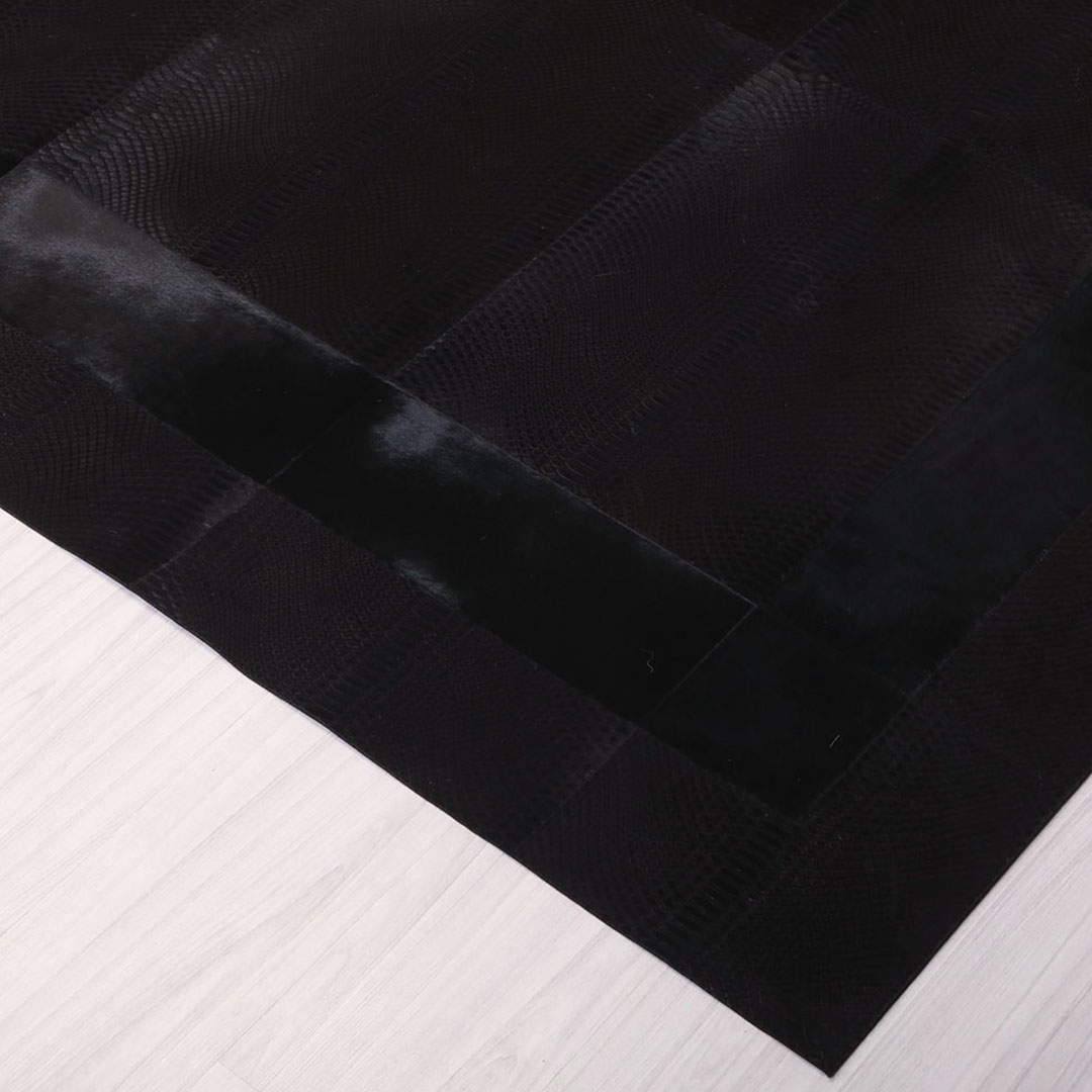 Hakiki Deri Anaconda Desenli Siyah Deri Halı