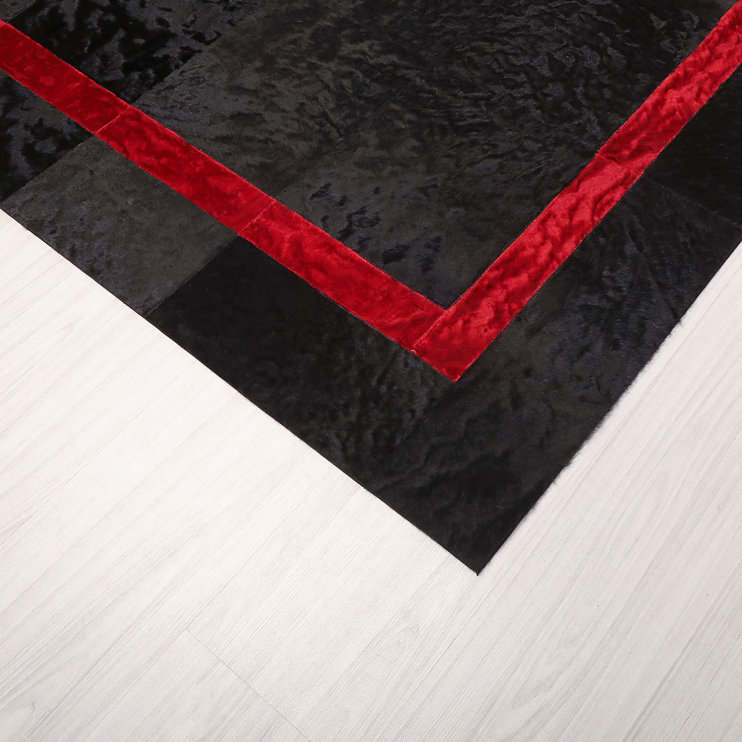 Hakiki Deri Kırmızı Desenli Siyah Astragan Deri Halı