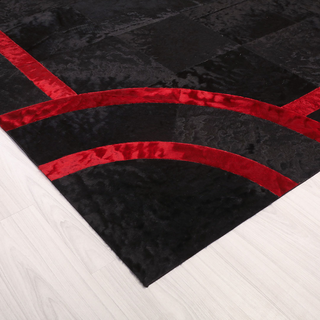 Hakiki Deri Kırmızı Desenli Siyah Astragan Deri Halı