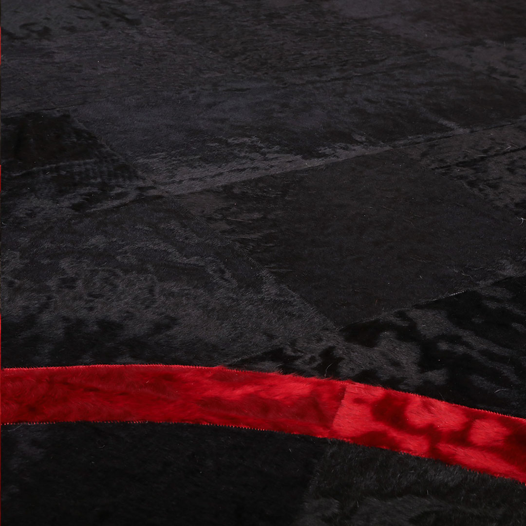 Hakiki Deri Kırmızı Desenli Siyah Astragan Deri Halı